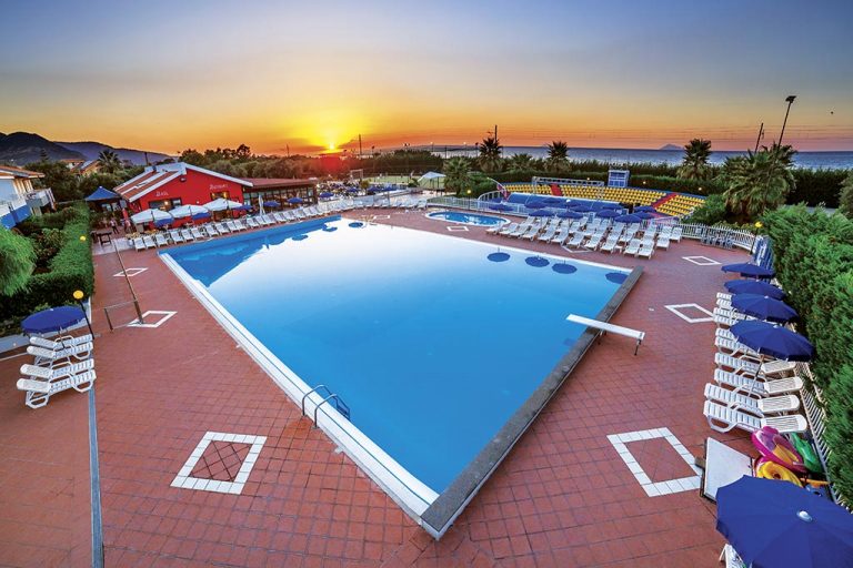 hotel-riviera-del-sole-piscina-002